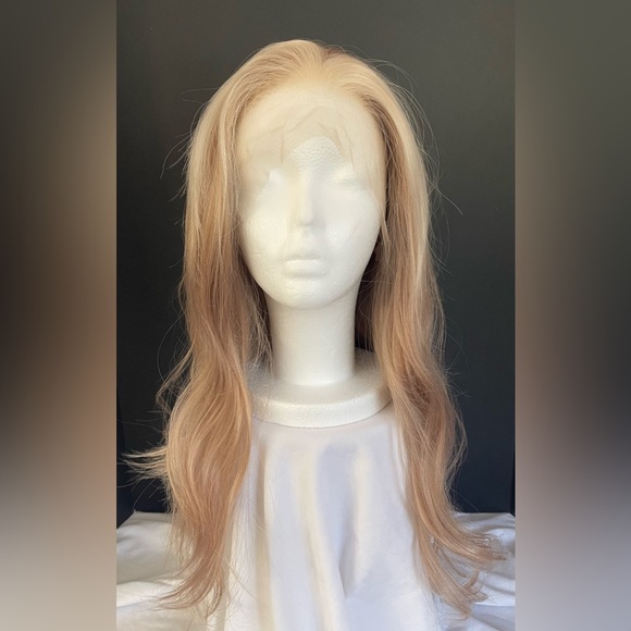 Chelsey Smith Crowns, CSC, Jesslyn Strawberry Platinum Petite Wig NWT - Picture 3 of 16